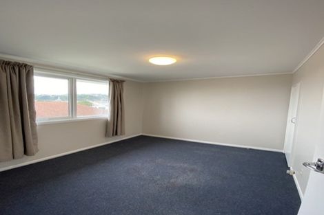 Photo of property in 55u3 Apu Crescent, Lyall Bay, Wellington, 6022
