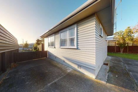 Photo of property in 32 Holdsworth Avenue, Milson, Palmerston North, 4414