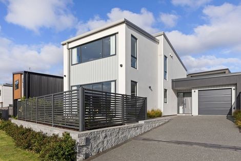 Photo of property in 2b Kaiaho Close, Aotea, Porirua, 5024