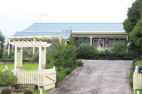 Photo of property in 6 Makiri Street, Helensville, 0800