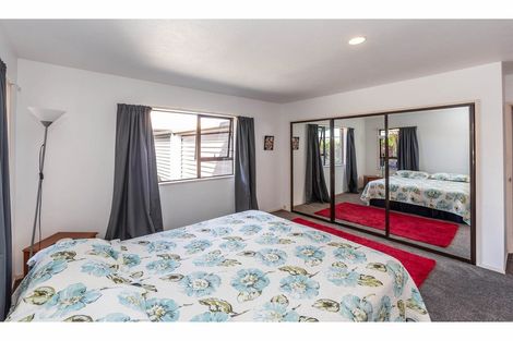 Photo of property in 17 Wiremu Street, Redwood, Christchurch, 8051