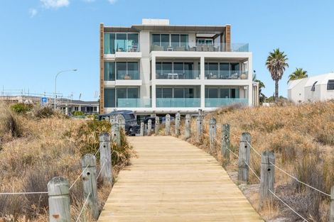 Photo of property in 154 Marine Parade, Mount Maunganui, 3116