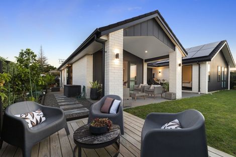 Photo of property in 1 Rongoa Maori Way, Pukekohe, 2120