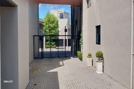 Photo of property in Highwic, 32u2 Hobson Street, Thorndon, Wellington, 6011