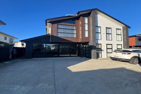 Photo of property in 714a Massey Road, Mangere, Auckland, 2022