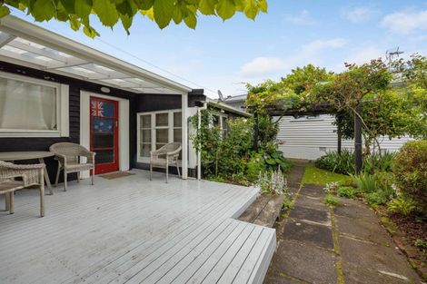 Photo of property in 82 Brecon Road, Stratford, 4332