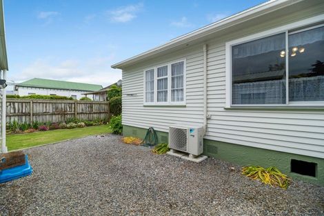 Photo of property in 68 Conway Road, Eltham, 4322