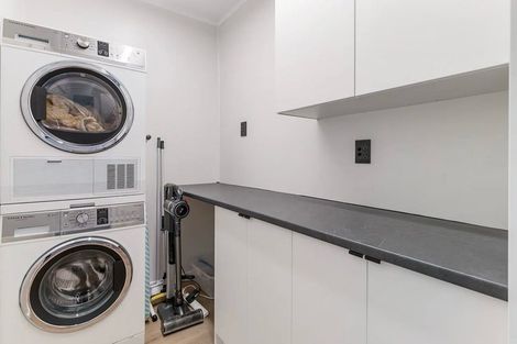 Photo of property in 50 Powrie Street, Glenfield, Auckland, 0629