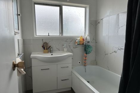 Photo of property in 1/56 Rimu Street, New Lynn, Auckland, 0600