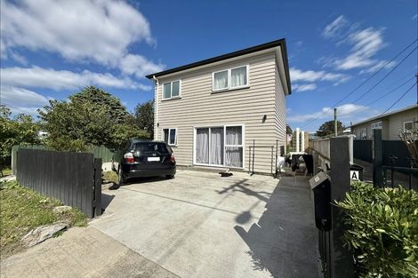 Photo of property in 9b Raymond Terrace, Northcote, Auckland, 0627