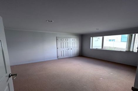 Photo of property in 42 Ballymore Drive, Pinehill, Auckland, 0632