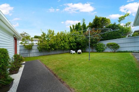 Photo of property in 23 Cornwall Street, Te Atatu South, Auckland, 0610