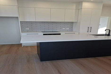Photo of property in 4/141 Colwill Road, Massey, Auckland, 0614