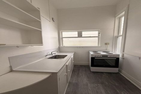 Photo of property in 22 Lawrence Street, Newtown, Wellington, 6021