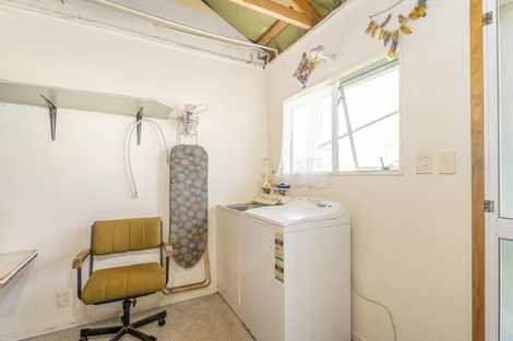 Photo of property in 16 Meadow Drive, Whitianga, 3510