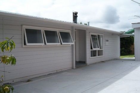 Photo of property in 37d Paramu Avenue, Birkdale, Auckland, 0626