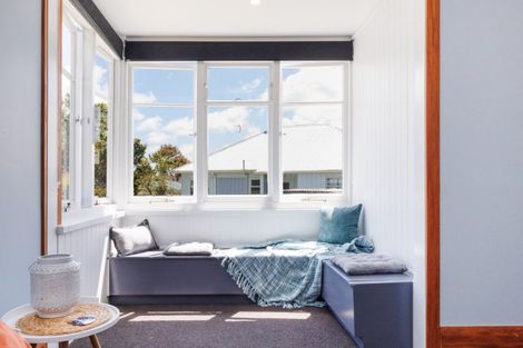 Photo of property in 28 Thames Street, Rongotea, 4476