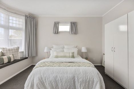 Photo of property in 4a Tarawera Road, Johnsonville, Wellington, 6037