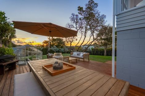 Photo of property in 122a Birkdale Road, Birkdale, Auckland, 0626