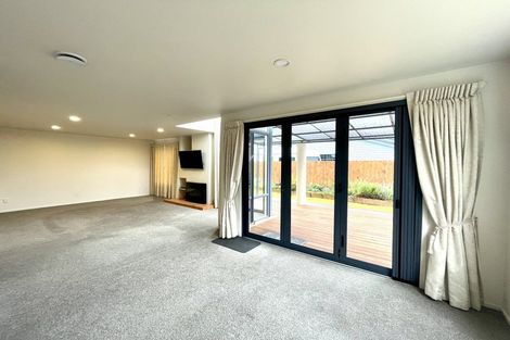 Photo of property in 15 Hoyte Place, Pukehangi, Rotorua, 3015