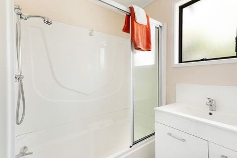 Photo of property in 111 Seymour Road, Sunnyvale, Auckland, 0612