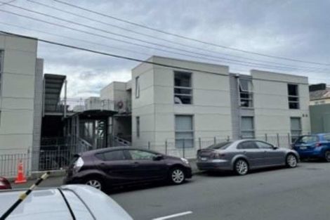 Photo of property in Hanson House, 27u2 Hanson Street, Mount Cook, Wellington, 6021