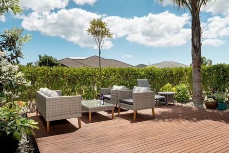 Photo of property in 37 Oceania Sands Way, Papamoa Beach, Papamoa, 3118