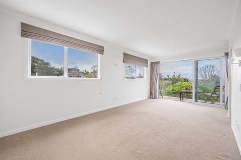 Photo of property in 17 Bevyn Street, Castor Bay, Auckland, 0620