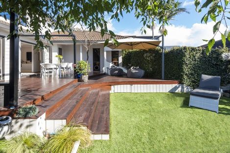 Photo of property in 2/12 Waller Avenue, Bucklands Beach, Auckland, 2012