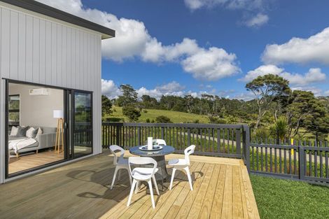 Photo of property in 36 Taiororua Avenue, Massey, Auckland, 0614