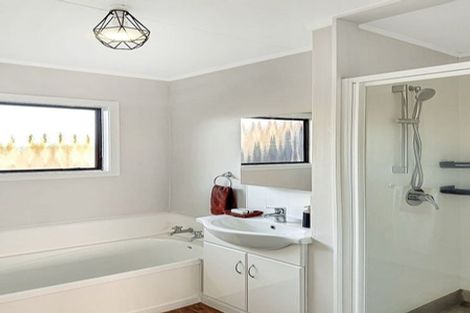 Photo of property in 1 Perry Crescent, Greenmeadows, Napier, 4112