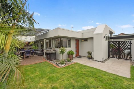 Photo of property in 11 Maeroa Road, Beerescourt, Hamilton, 3200