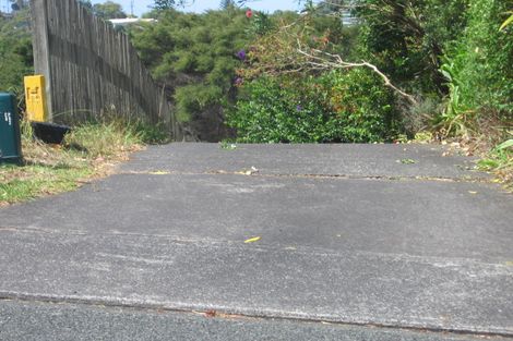 Photo of property in 20 Noeleen Street, Glenfield, Auckland, 0629