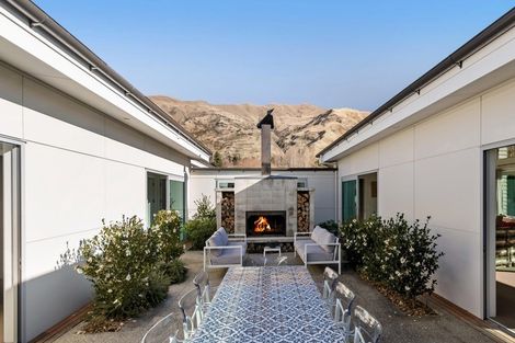 Photo of property in 44 Kelliher Drive, Wanaka, 9305