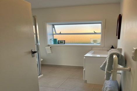 Photo of property in 10 Phoenix Lane, Northcote, Christchurch, 8052
