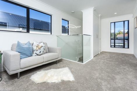 Photo of property in 24b Scarlock Avenue, Browns Bay, Auckland, 0630