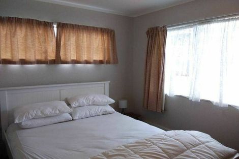 Photo of property in 6 Shera Street, Acacia Bay, Taupo, 3330