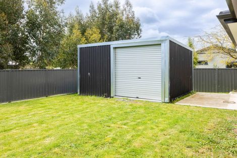 Photo of property in 2 Bibby Street, Waipawa, 4210