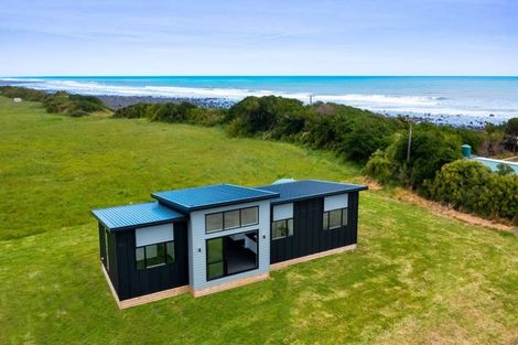 Photo of property in 387 Tipoka Road, Rahotu, Opunake, 4685