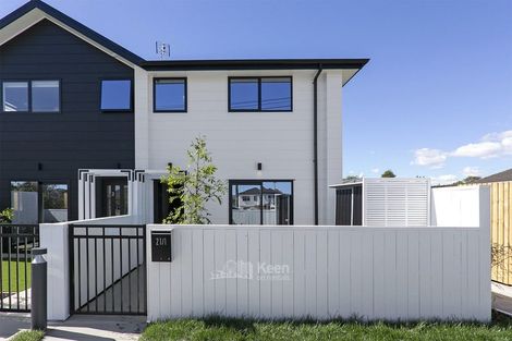 Photo of property in 1/21 Karamu Street, Te Atatu Peninsula, Auckland, 0610