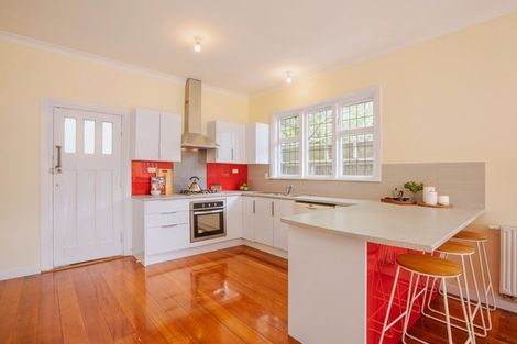 Photo of property in 11 Rimu Road, Kelburn, Wellington, 6012
