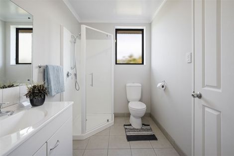 Photo of property in 68 Kaiwaka Road, Waiuku, 2123