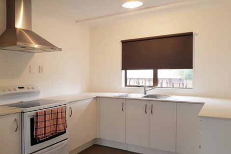 Photo of property in 4/25 Waterview Road West, Takanini, 2112