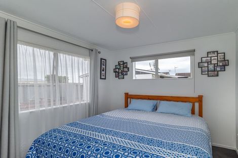Photo of property in 13 Morgan Crescent, Levin, 5510