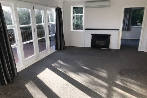 Photo of property in 39 Lowry Crescent, Stokes Valley, Lower Hutt, 5019