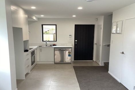 Photo of property in 43 Raupeti Lane, Henderson, 0612