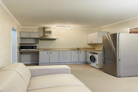 Photo of property in 11 Ridd Crescent, Karori, Wellington, 6012