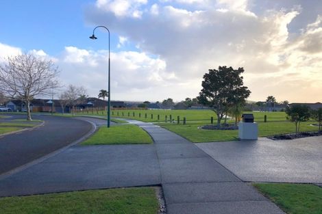 Photo of property in 11 Dairyland Drive, East Tamaki Heights, Auckland, 2016