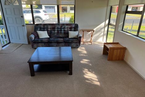 Photo of property in 116 Park Avenue, Whangamata, 3620