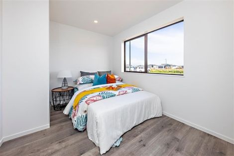 Photo of property in 33 Sapwood Crescent, Takanini, 2110